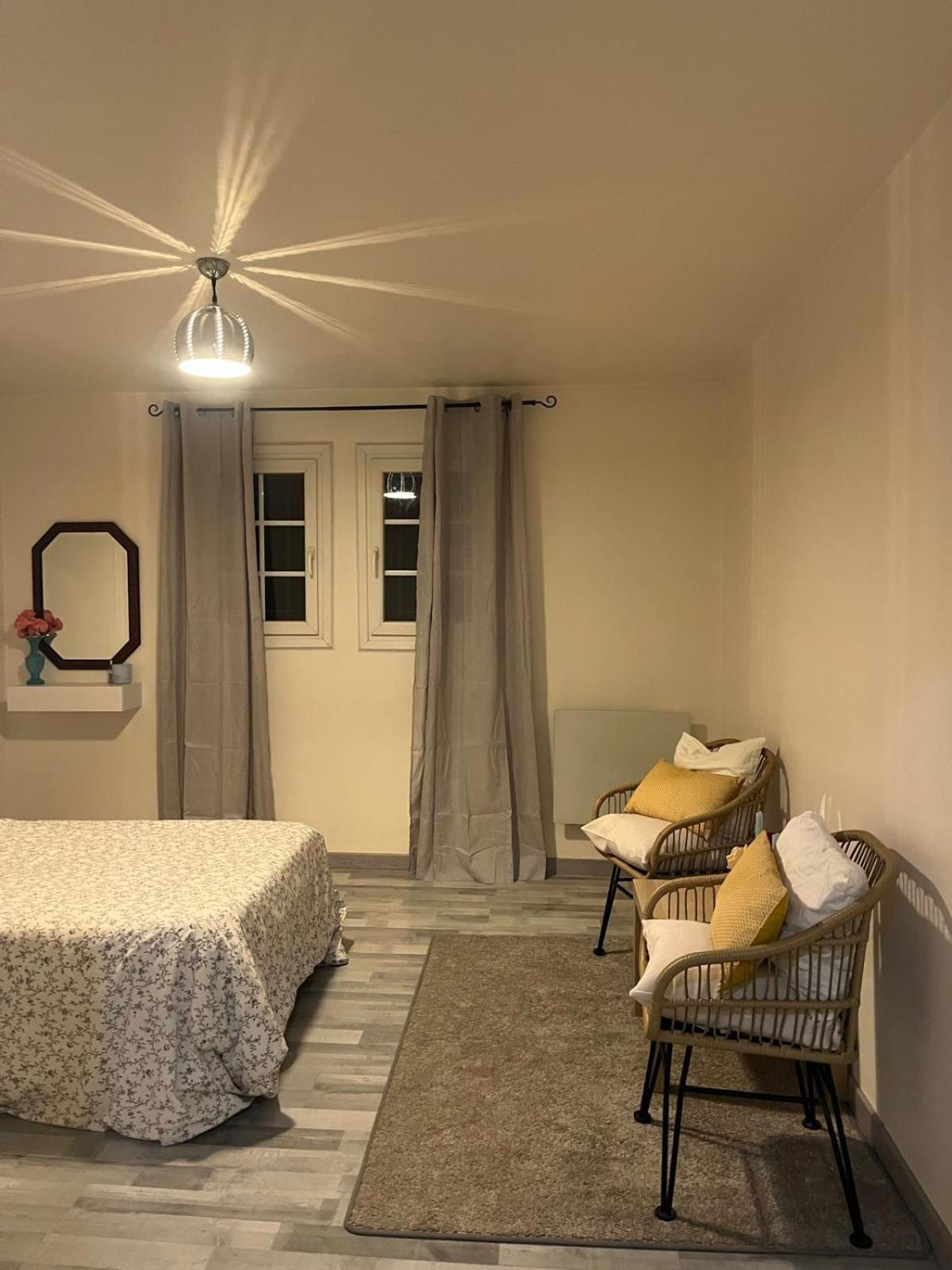 La Mhirabelle Hotel Saint-Paul-de-Vence Quarto foto